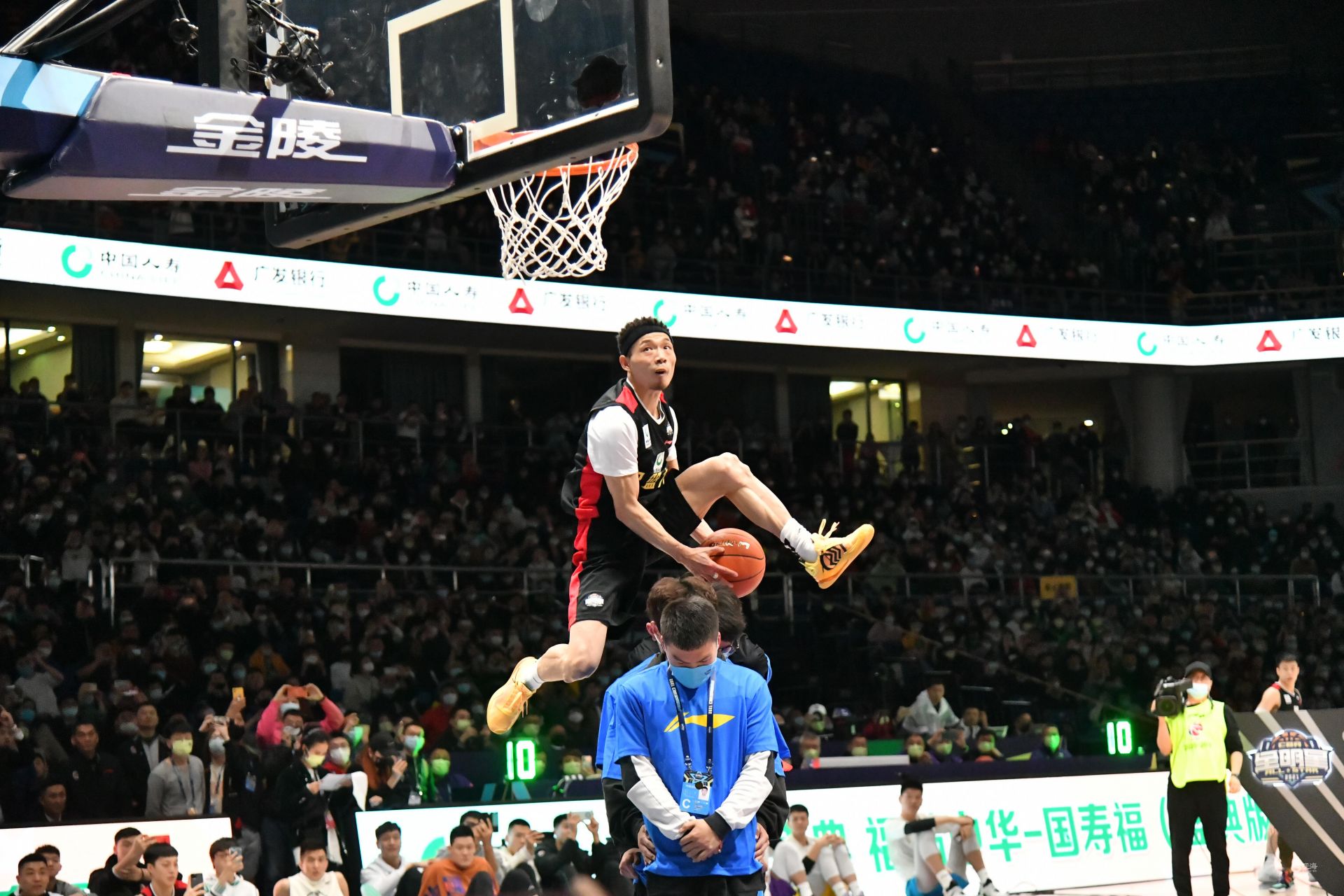 键比赛中发 键比赛中发