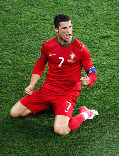 因台风影响，iG vs BLG比赛延期一个月，节节还在帮iG