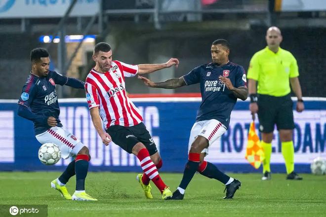 俱乐部通过 俱乐部通过